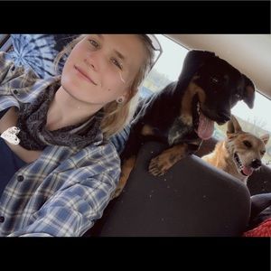 Meet your Posher, Dani